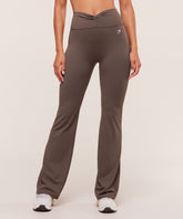 Twist Front Straight Leg Legging