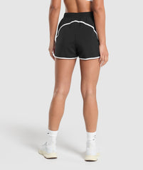 Training Contrast Loose Shorts 2.5"